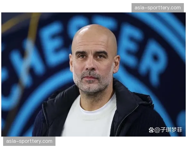 场边镜头：瓜迪奥拉与裁判激烈交流，因一次界外球判罚