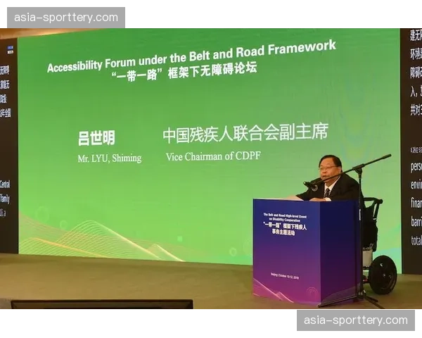 演进阶段中，无障碍观看功能从附加项变为平台基础服务要求。