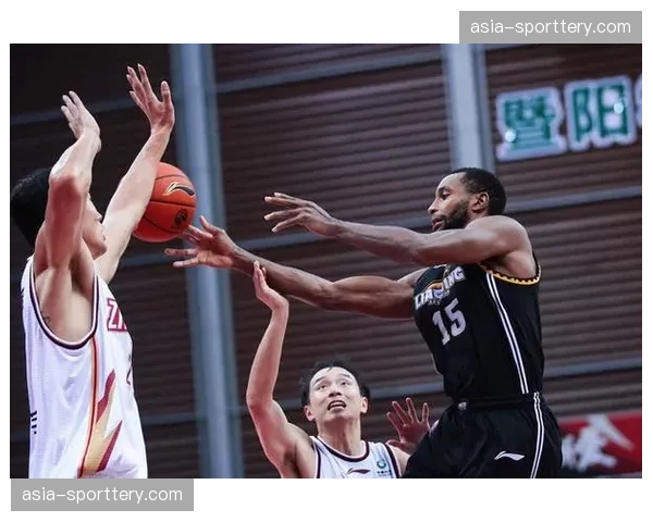 深度复盘：浙江队如何在G2末节调整防守，成功限制弗格接球